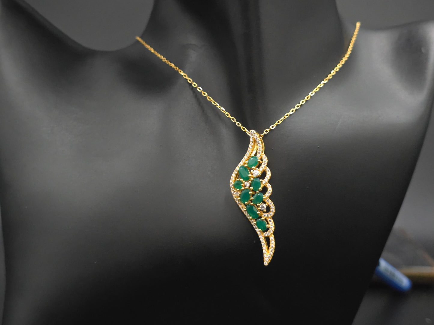 ZARA - NATURAL AGATE GEMSTONE NECKLACE IN 925 STERLING SILVER