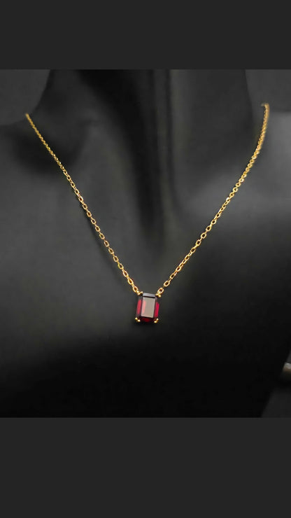 KORA - NATURAL LARGE GARNET GEMSTONE NECKLACE IN 925 STERLING SILVER