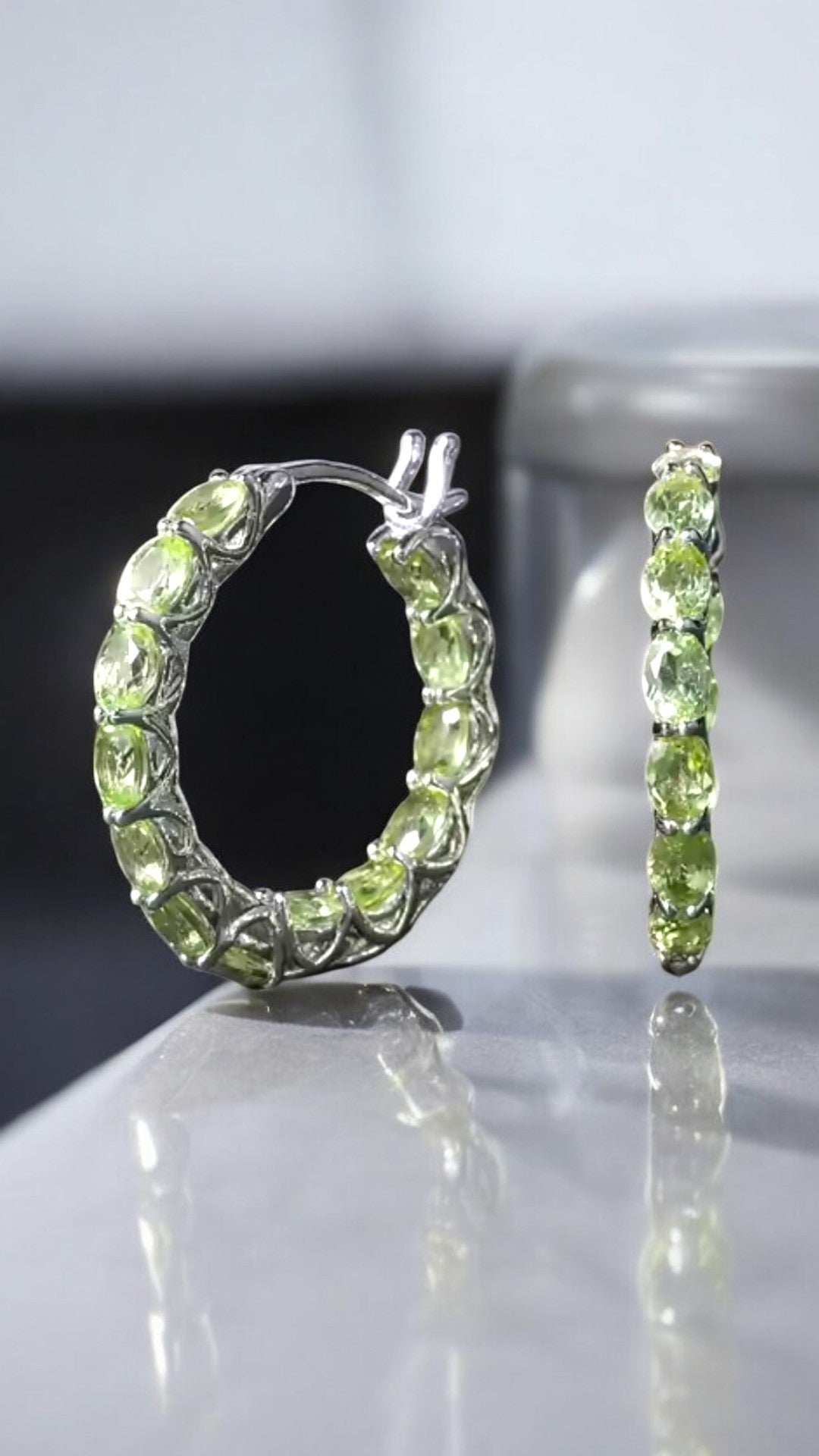 LONDONER - NATURAL PERIDOT GEMSTONE HOOP EARRING IN 925 STERLING SILVER