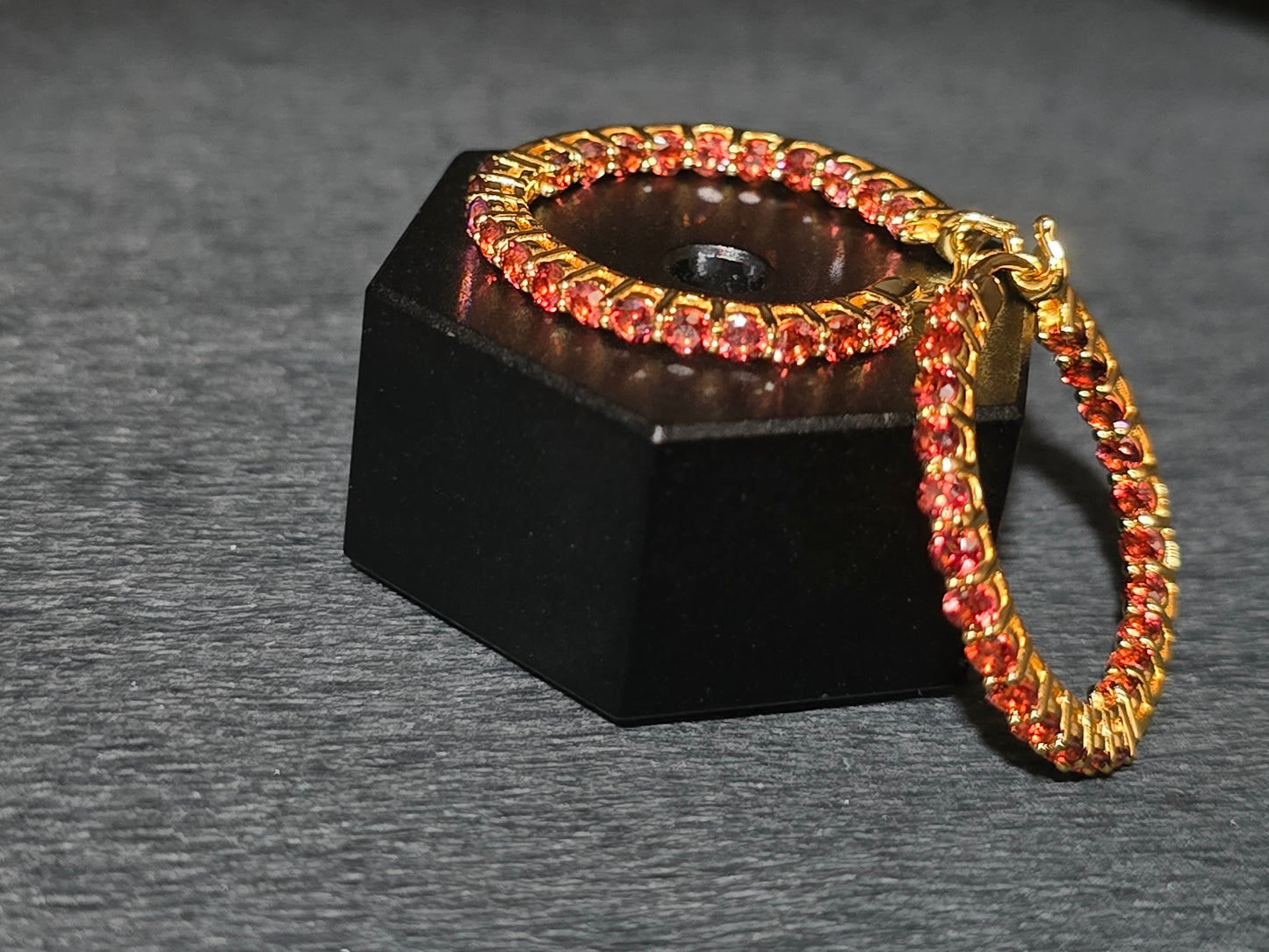 Queen - Natural Garnet Hoop Earrings in 925 Sterling Silver Plated in Yellow Gold