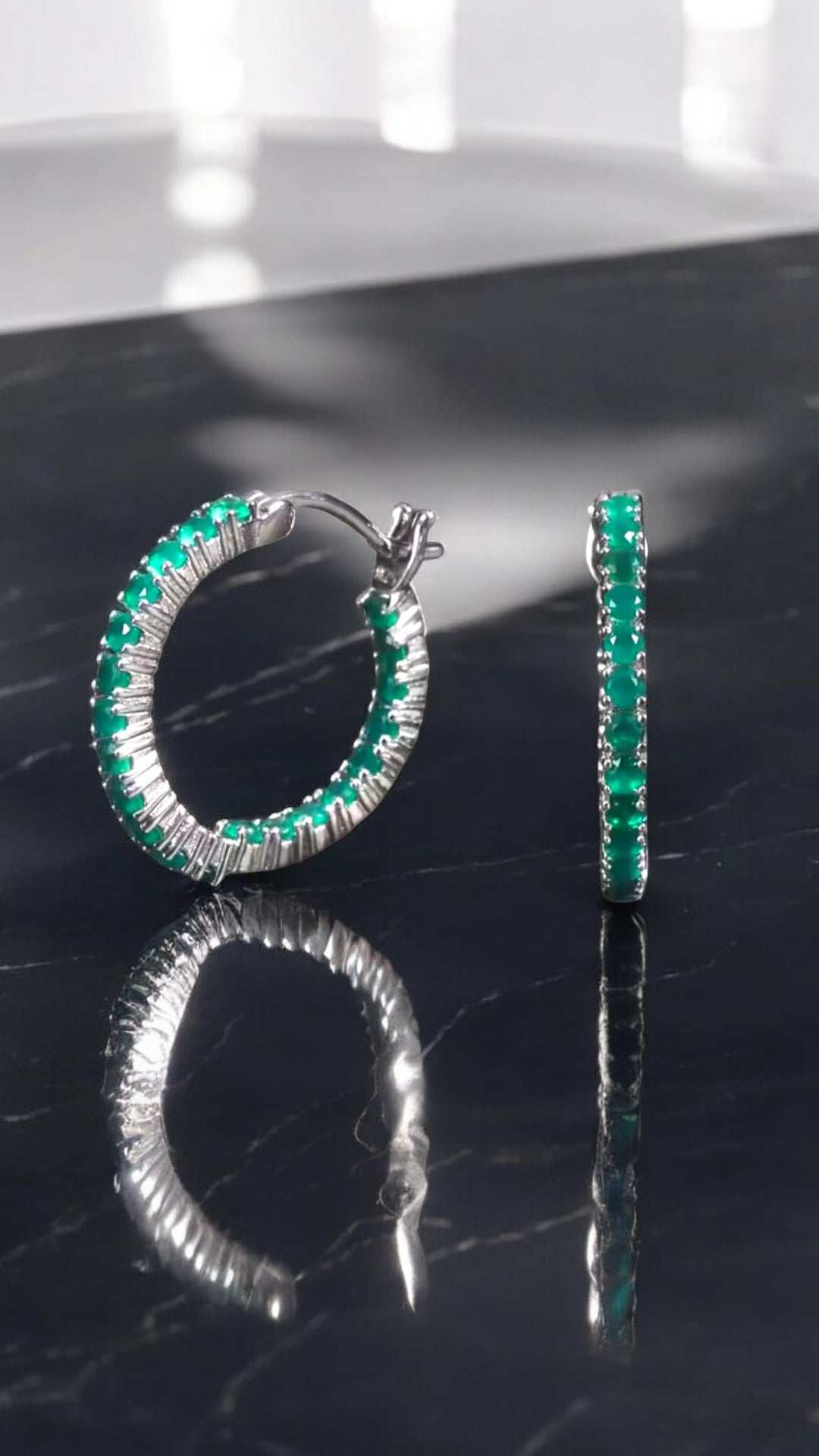 BRAVE - GREEN AGATE GEMSTONE HOOP EARRINGS IN 925 STERLING SILVER